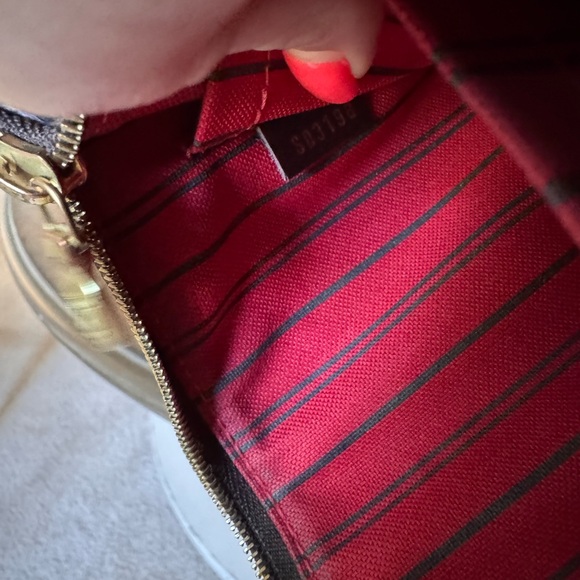 Louis Vuitton Neverfull MM. - Picture 7 of 7